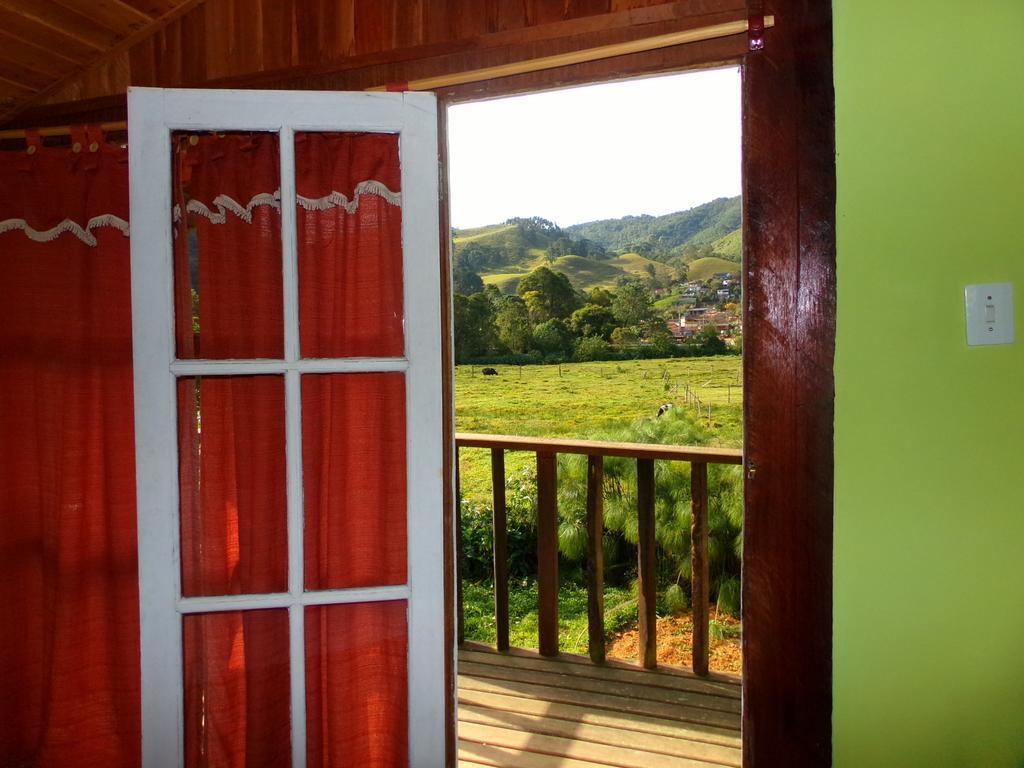 Pousada Chales Vista Da Serra Visconde De Maua Oda fotoğraf